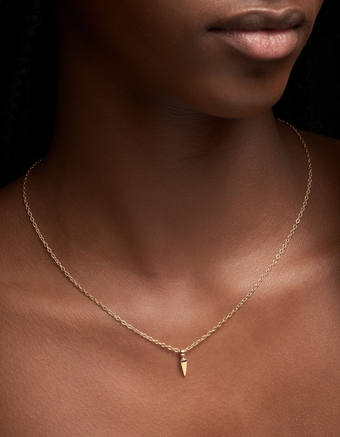 Poison Arrow Necklace - Bold 18k Gold-Plated Elegance